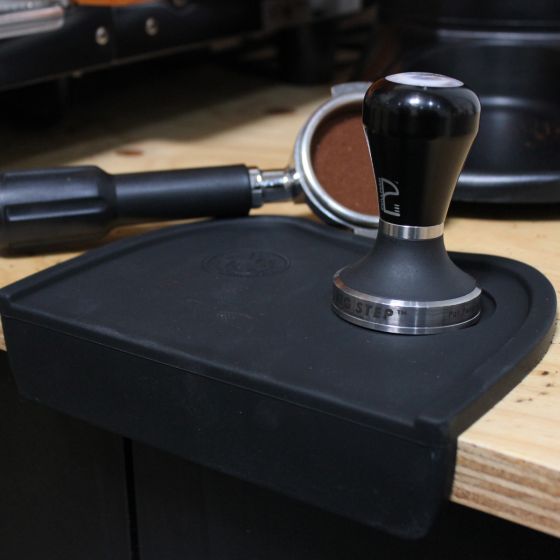 Rhinowares Corner Tamper Matte mit Tamper
