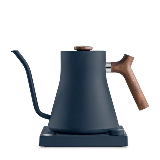 Fellow Stagg EKG Wasserkocher elektrisch, Stone Blue + Walnut 0,9 l